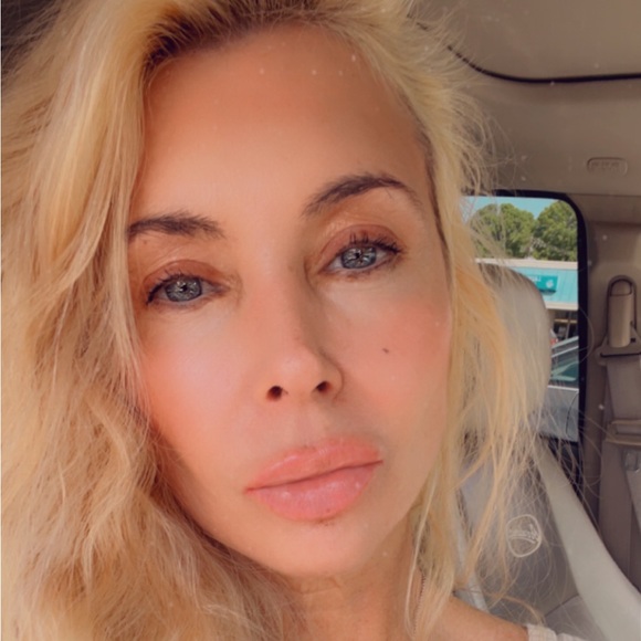 Meet your Posher, Roxanne - Picture 1 of 6